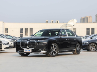 BMW 7 Series 2026 Restyled 735Li Luxury