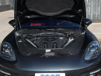 Porsche Panamera 4 E-Hybrid Executive Platinum Edition