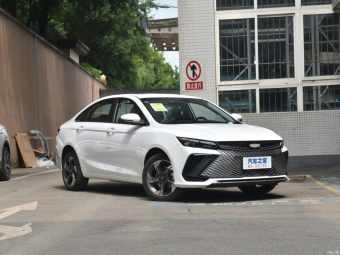 Geely Emgrand L Super Fast 1.5TD-DHT Pro 100KM