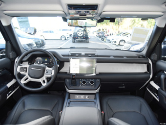 Land Rover Defender 90 XS P400