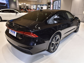 Audi A7L Dark Knight Edition 45 TFSI Quattro