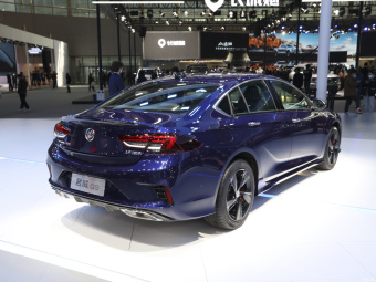 Buick Regal GS Premium
