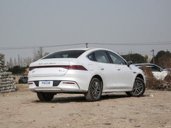 BYD Qin Plus DM-i Excellence 120КМ