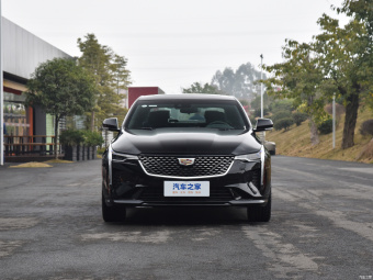 Cadillac CT4 Luxury 28T