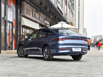 BYD Qin Plus DM-i Leading 55КМ
