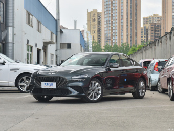 Genesis G70 Luxury