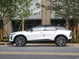 Cadillac Optiq Long Range AWD