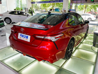 Toyota Camry Fengshang 2.5S