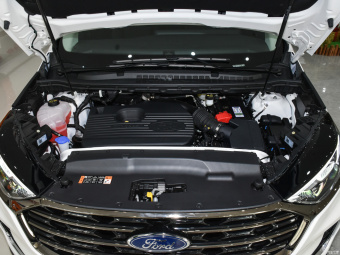 Ford Edge Plus Platinum EcoBoost 245 5 Seat