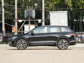 VW Tiguan L R-Line Premium 330TSI