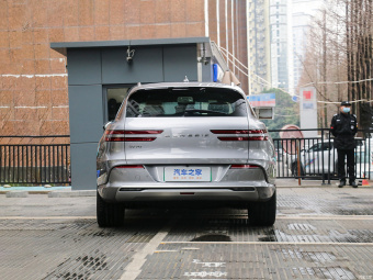 Genesis Electrified GV70 Flagship AWD