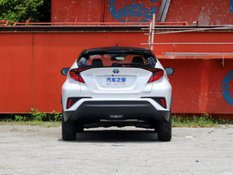 Toyota IZOA Hybrid Yichi 2.0L