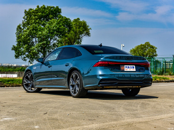 Audi A7L Advance Edition 1 55 TFSI Quattro
