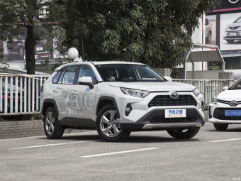Toyota RAV4 Fashion 2.0L CVT 2WD