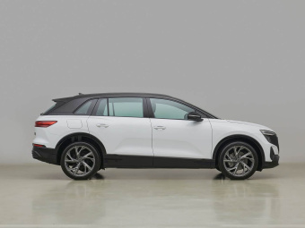 Audi Q5 e-tron 2023 40 Star Edition White Wizard Edition
