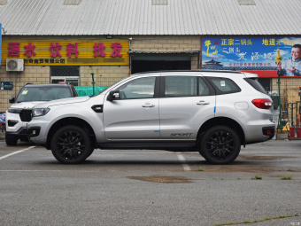 Ford Everest Titanium Sport 2.3T AWD 7 Seats