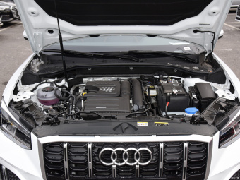 Audi Q2L Elegance Luxury 35 TFSI