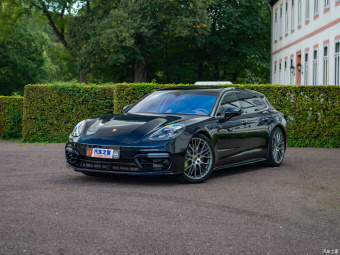 Porsche Panamera 4S E-Hybrid Sport Turismo