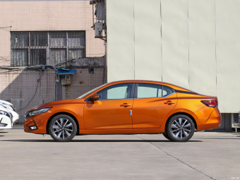 Nissan Sylphy Luxury 1.6L TOP CVT