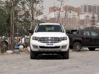 Ford Everest Elite 2.3T AWD 5 Seats