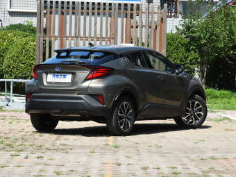 Toyota IZOA Hybrid Yixuan 2.0L