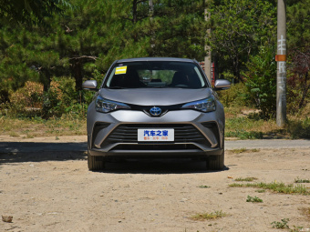 Toyota IZOA Hybrid Yixiang 2.0L
