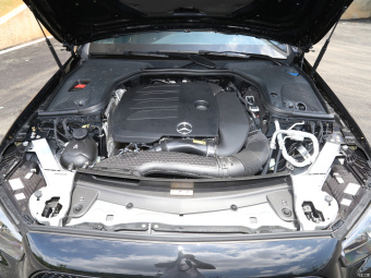Mercedes-Benz E-Class 300 Limousine Luxury Dynamic