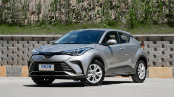 Toyota IZOA Yixing 2.0L