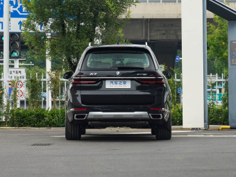 BMW X7 2024 xDrive40i Premium Luxury