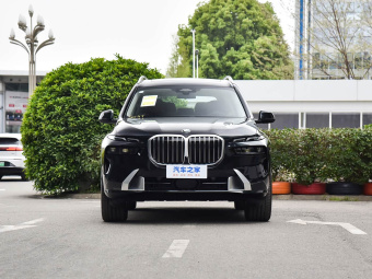 BMW X7 2026 xDrive40i Premium Luxury 7-Seat