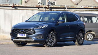 Ford Escape Premium EcoBoost 245 4WD