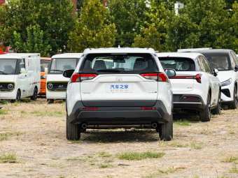 Toyota RAV4 2024 2.0L CVT 2WD Urban Edition