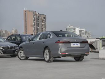 BMW 5 Series 525Li Luxury