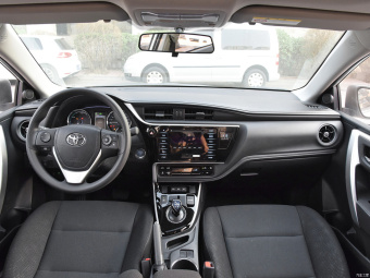 Toyota Corolla PHEV Leading 1.8L E-CVT