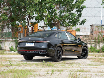 VW Passat 2026 Pro 380TSI Starry Dragon Edition
