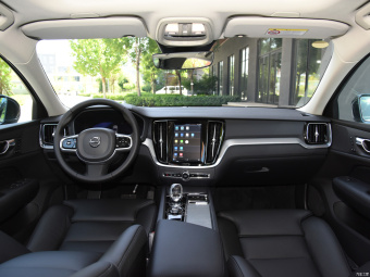 Volvo S60 B4 Zhiyuan Luxury