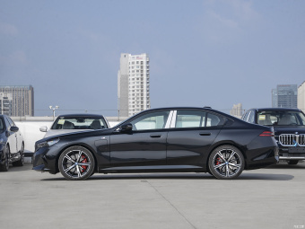 BMW i5 xDrive M60