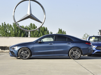Mercedes-Benz CLA-Class 260 4MATIC