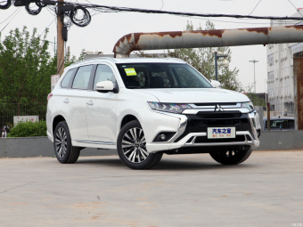 Mitsubishi Outlander Premium 2.4L AWD 7 Seat