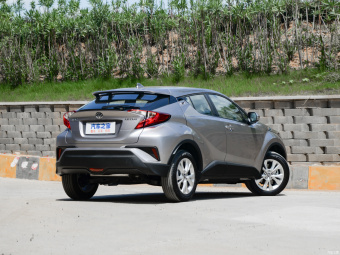 Toyota IZOA Yixing 2.0L