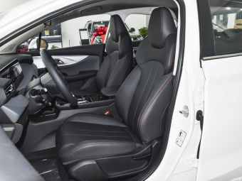 Beijing U5 Plus Deluxe 1.5L CVT