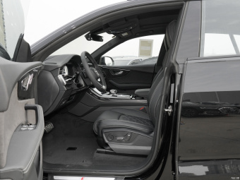 Audi Q8 Snow Sports 55 TFSI