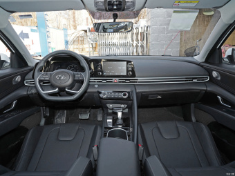 Hyundai Elantra Elite GLX 1.5L CVT