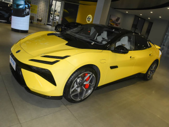 Lotus Emeya 2026 Model 600 5-seater