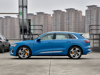Audi e-tron Premium 50 Quattro