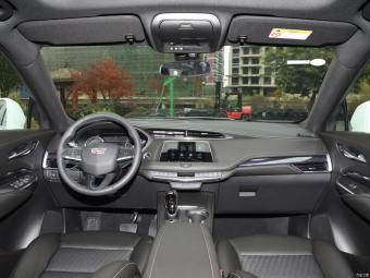 Cadillac XT4 Fashion 28T