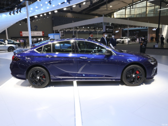 Buick Regal GS Premium