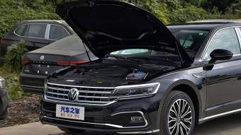 VW Phideon Deluxe 380TSI