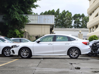 Honda Civic Dynamic · C Guest Special 240TURBO CVT