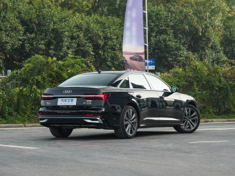 Audi A6L 2026 45 TFSI quattro Premium Dynamic + Luxury Package